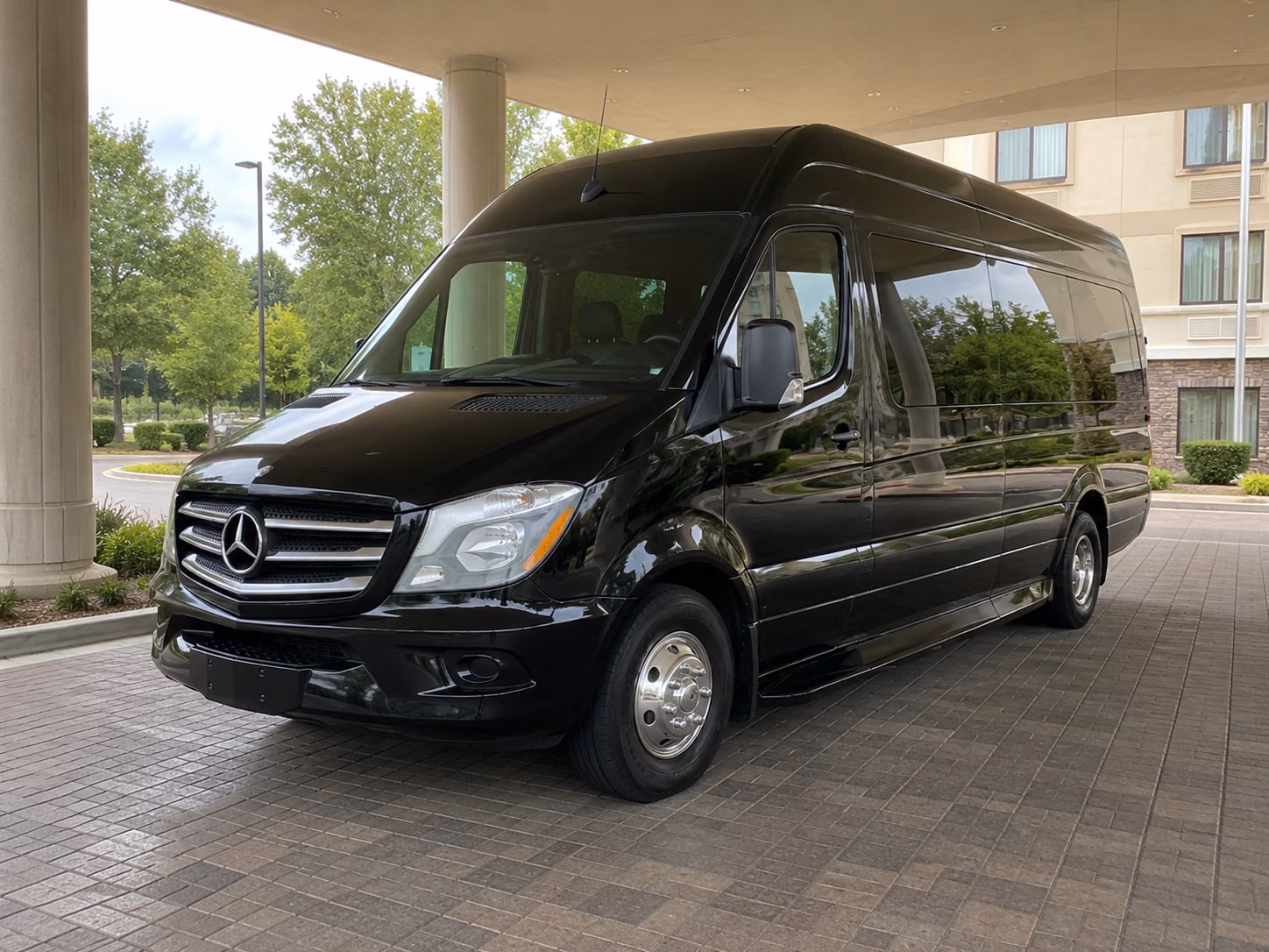 danbury wine tour transportation