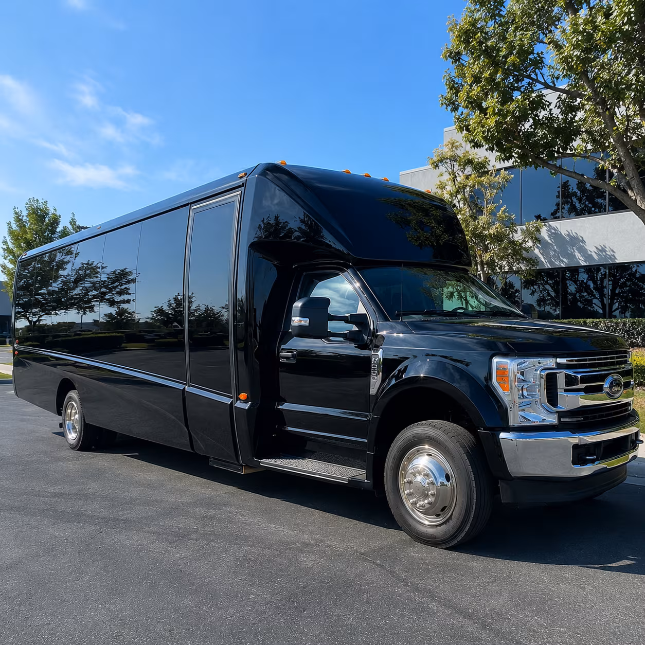 minibus rentals for trade show attendee shuttles around greater danbury